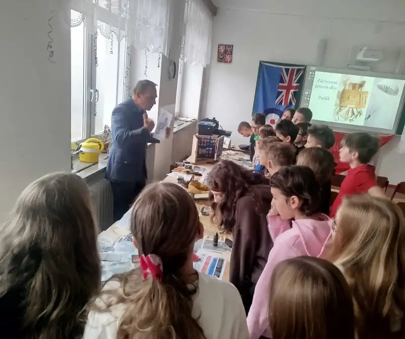 Po roce opět přednášky z naší moderní historie a o československých letcích